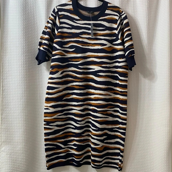 NWT Ann Taylor Petite Tiger Print Puff Sleeve Sweater Shift Dress - Picture 3 of 7